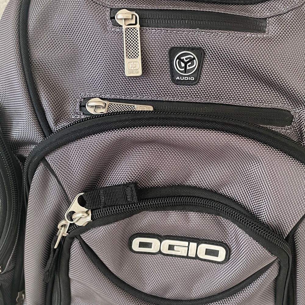 OGIO Charcoal Backpack - Picture 2 of 7